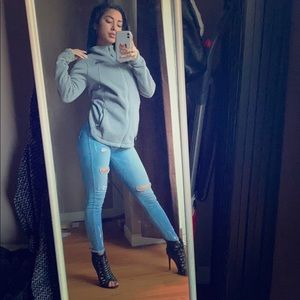 GREY NORTH FACE SWEATER